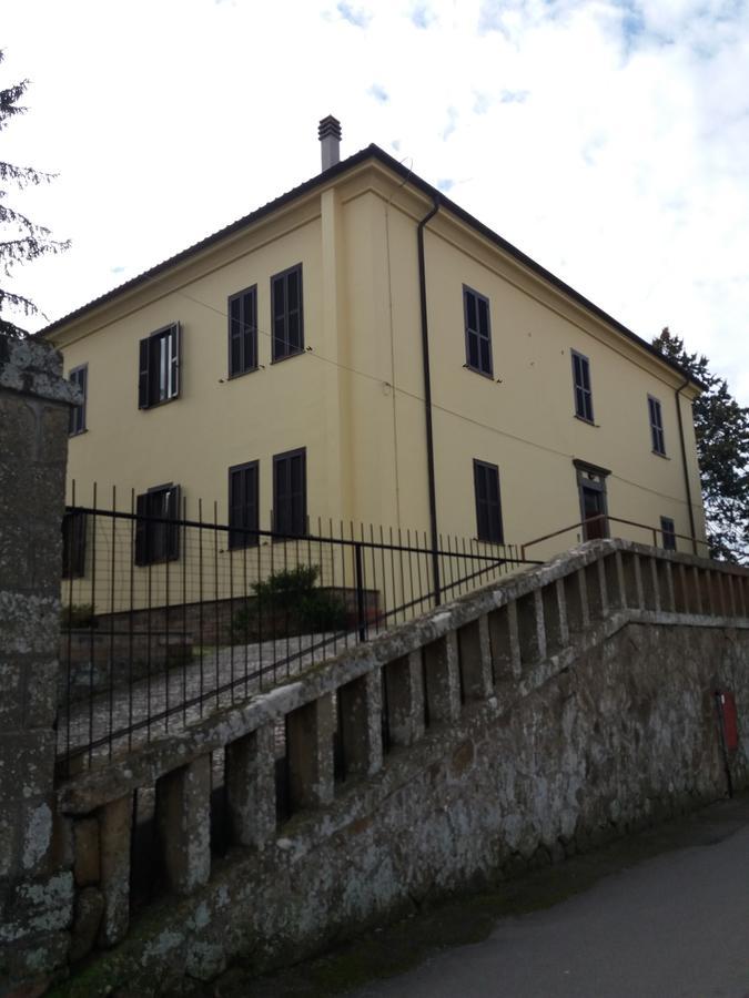 Ostello Ortensi Farnese Exterior foto